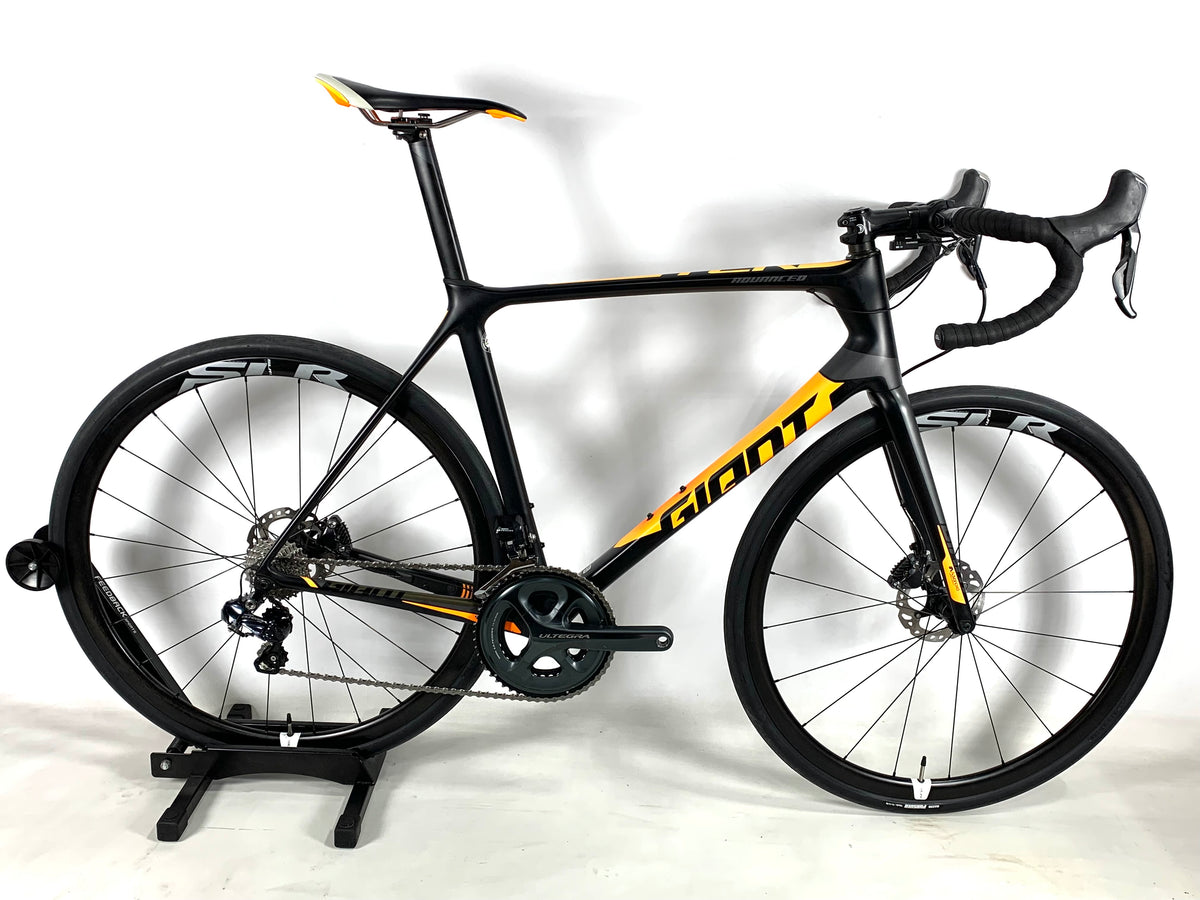 2017 Giant TCR Advanced Pro 1 Disc Carbon Ultegra Di2 Giant Carbon Wheels  Size: Large